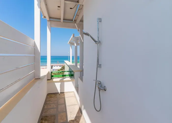 Апартаменты Cozy House-fronte Mare *